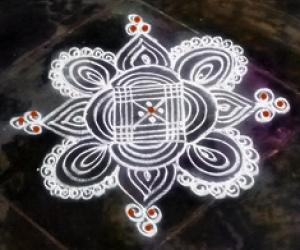 Rangoli: padikolam