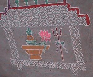 Rangoli: Shiva Temple with Shiva Lingu and Lotus
