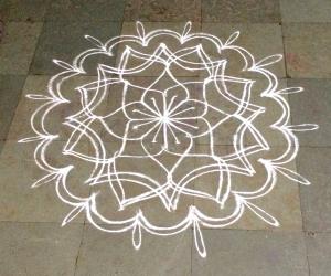 Rangoli: Tuesday kolam