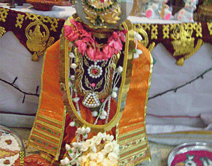 Rangoli: Goddess in Kuthuvilakku