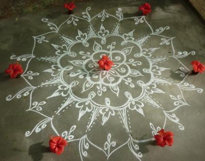 Rangoli: Another one with show flower