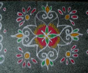 Rangoli: Dotted Kolam