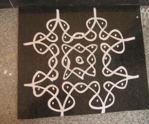 Rangoli: Kutti pulli kolam