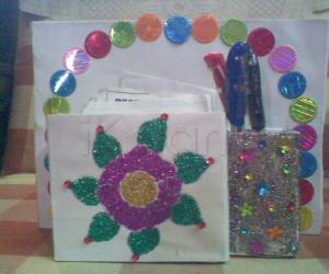 Rangoli: PEN STAND