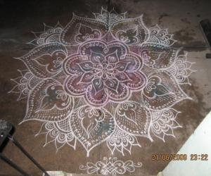 Rangoli: Black and White Kolam