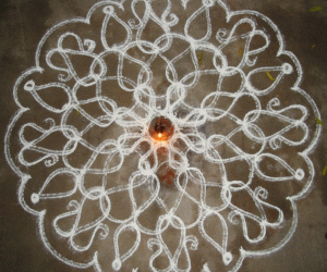 Rangoli: Intertwined