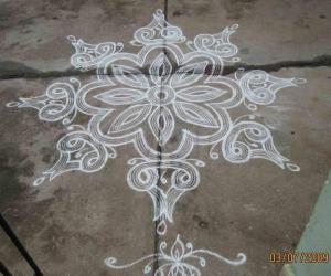 Rangoli: Simple white kolam