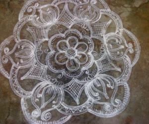 Rangoli: simple kolam 