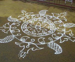 Rangoli: free hand kolam