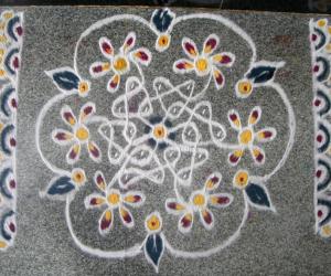 Rangoli: Dotted Kolam