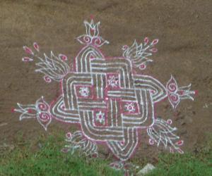 Rangoli: asymmetrical kolam