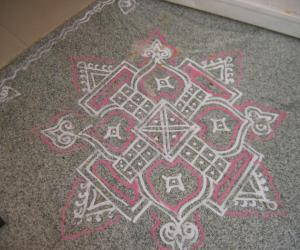 Rangoli: Simple padikolam