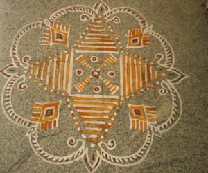 Rangoli: Zebra/Line Padikolam