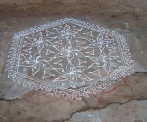 Rangoli: Pulli kolam