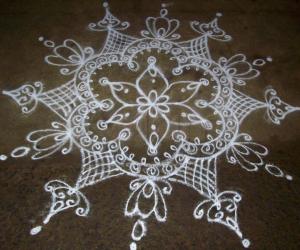Free hand kolam