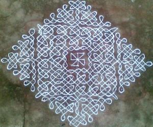 Rangoli: Sikku Kolam - 28