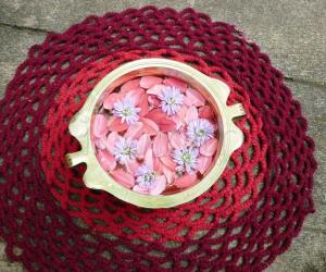 Kutty Flowers in a Kutty uruli