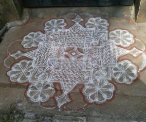 Rangoli: kavi kolam