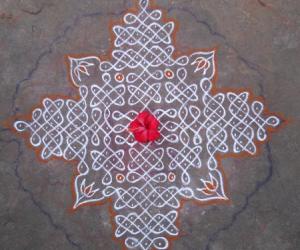 Rangoli: Sikku Kolam - 73