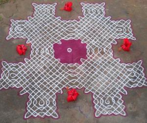 Rangoli: Sikku Kolam - 69