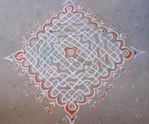 Rangoli: 15x1 Dot Kolam