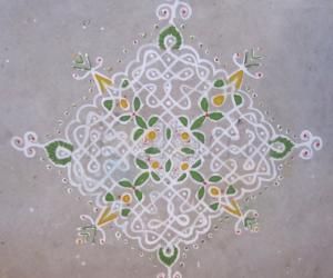 Rangoli: 15x1 Kolam -3