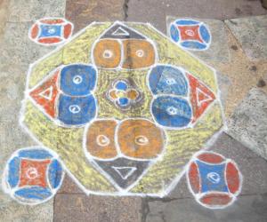 Rangoli: JOKER KOLAM