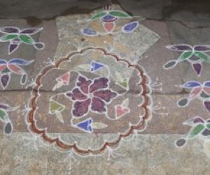VARALAKSHMI KOLAM