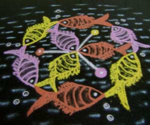 Rangoli: Fishes on the cruise