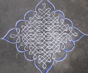 Rangoli: 15*1 KOLAM(sikku kolam-83)