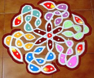 Rangoli: Dotted Maa Kolam