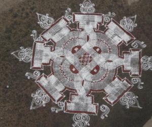 kuzhal kolam