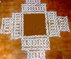 Rangoli: Dotted Kolam