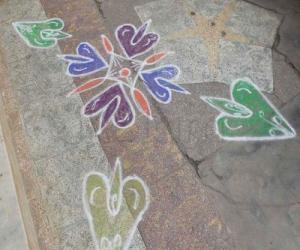 Rangoli: dotted kolam 34