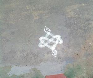 Rangoli: kuzhal kolam2