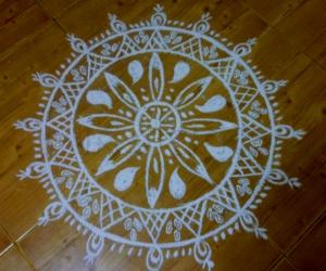 Stencil Kolam