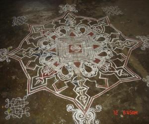 Rangoli: varalakshmi pooja maa kolam