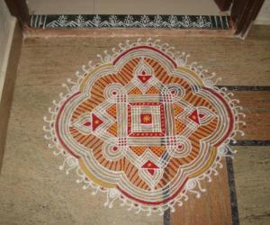 Rangoli: Padikolam