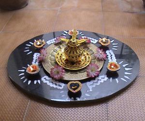 Aarthi plate