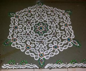 Rangoli: Maakolam