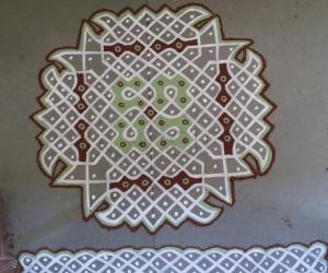 Aadi Velli Maakolam