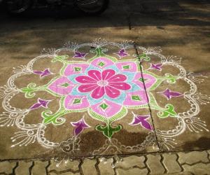 free hand kolam