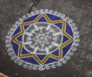 Rangoli: margazhi kolam