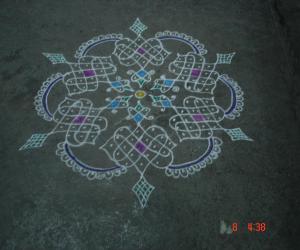 Dotted round chikku kolam