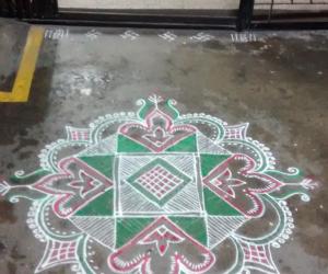 Freehand Padi kolam