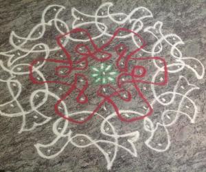 Rangoli: Bird kolam