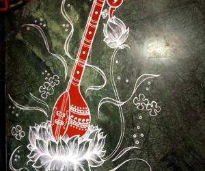 Home Kolam- VeLLai Thaamarai Poovil IruppaaL, VeeNai seyyum oliyil iruppaaL.....2