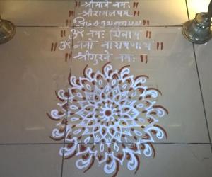 Rangoli: Pooja Room Kolams