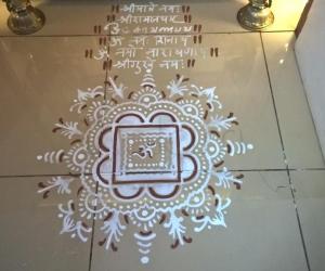 Rangoli: Pooja Room Kolams
