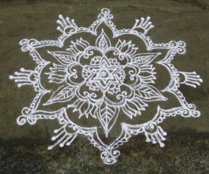 Rangoli: Simple kolam